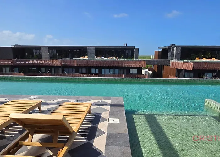 2br In Zone - Jacuzzi - Free Club Access *